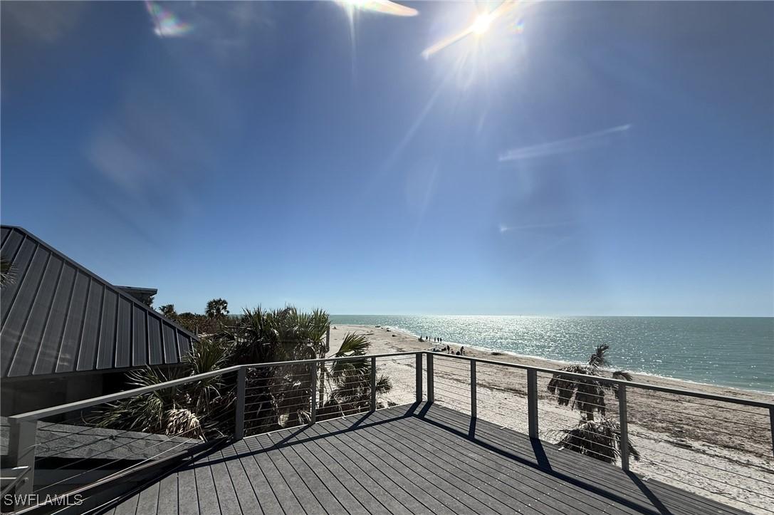 484 Gulf Bend Dr., Captiva, FL 33924