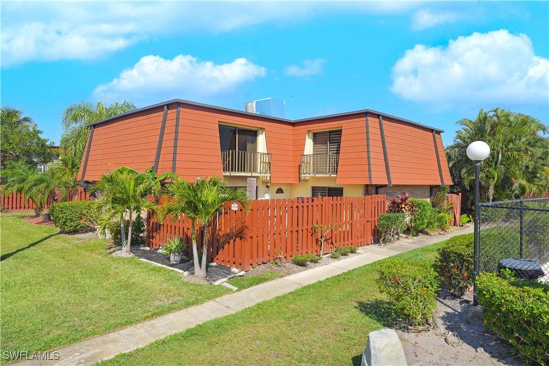 12328 Woodrose Ct. #1, Fort Myers, FL 33907