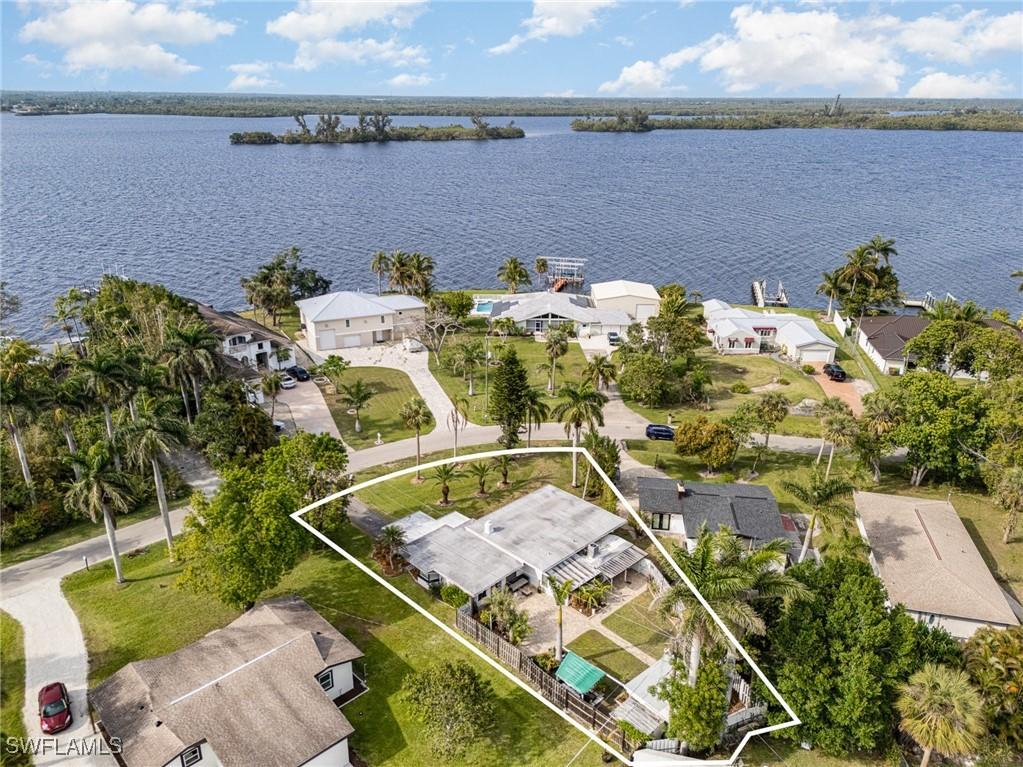 4464 E Riverside Dr., Fort Myers, FL 33905