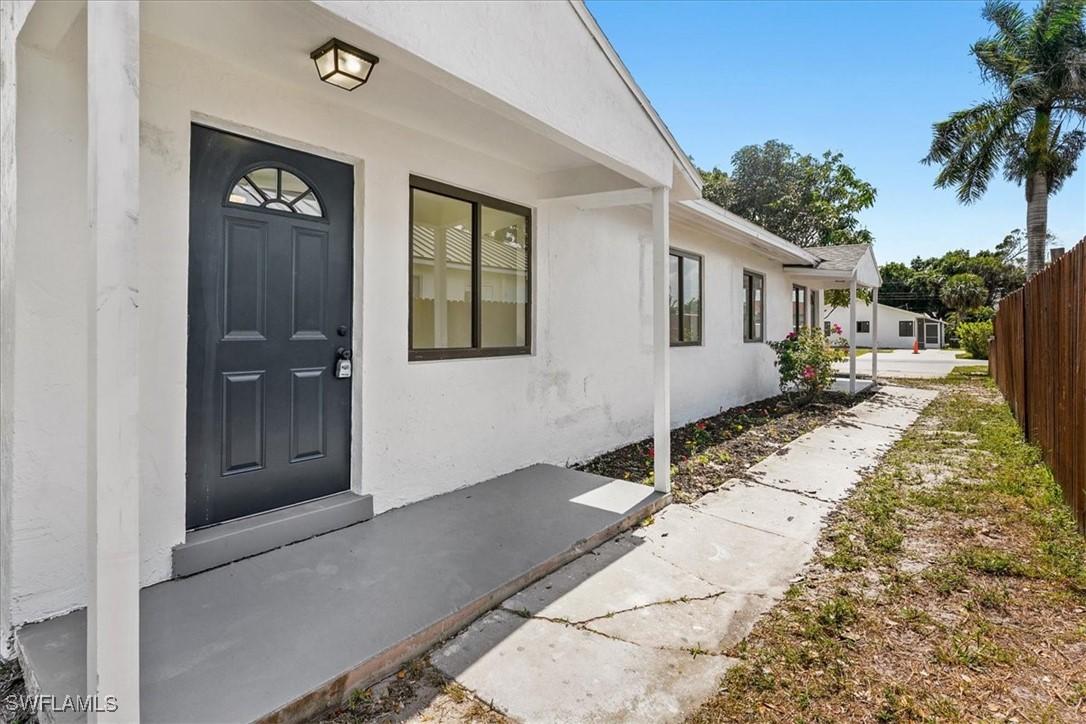 3655 Hibiscus Ave., Naples, FL 34104
