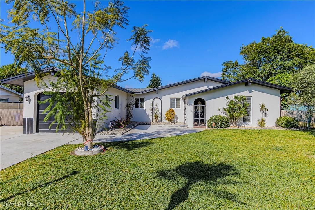 106 Starview Ave., Lehigh Acres, FL 33936