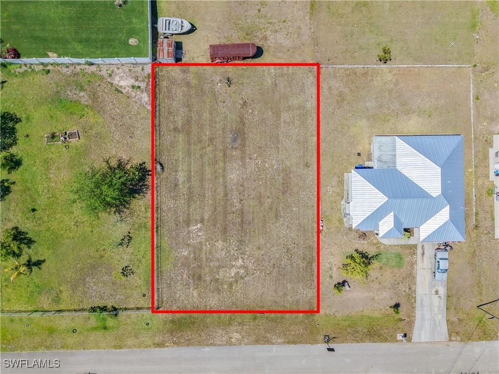 909 Adeline Ave., Lehigh Acres, FL 33971