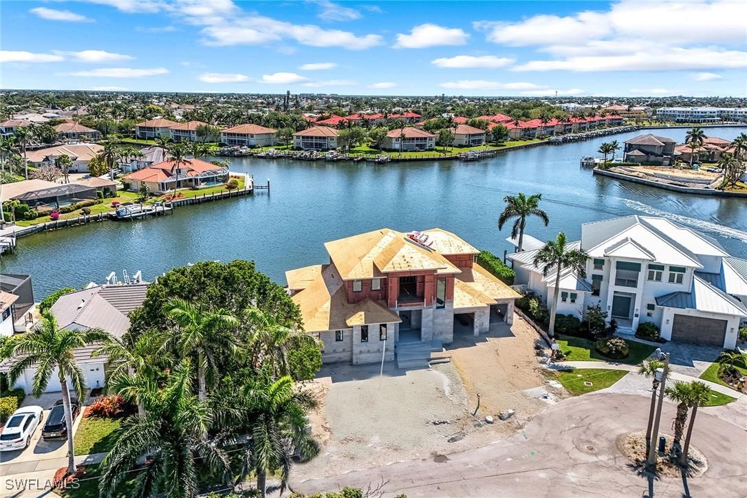 239 Bass Ct., Marco Island, FL 34145