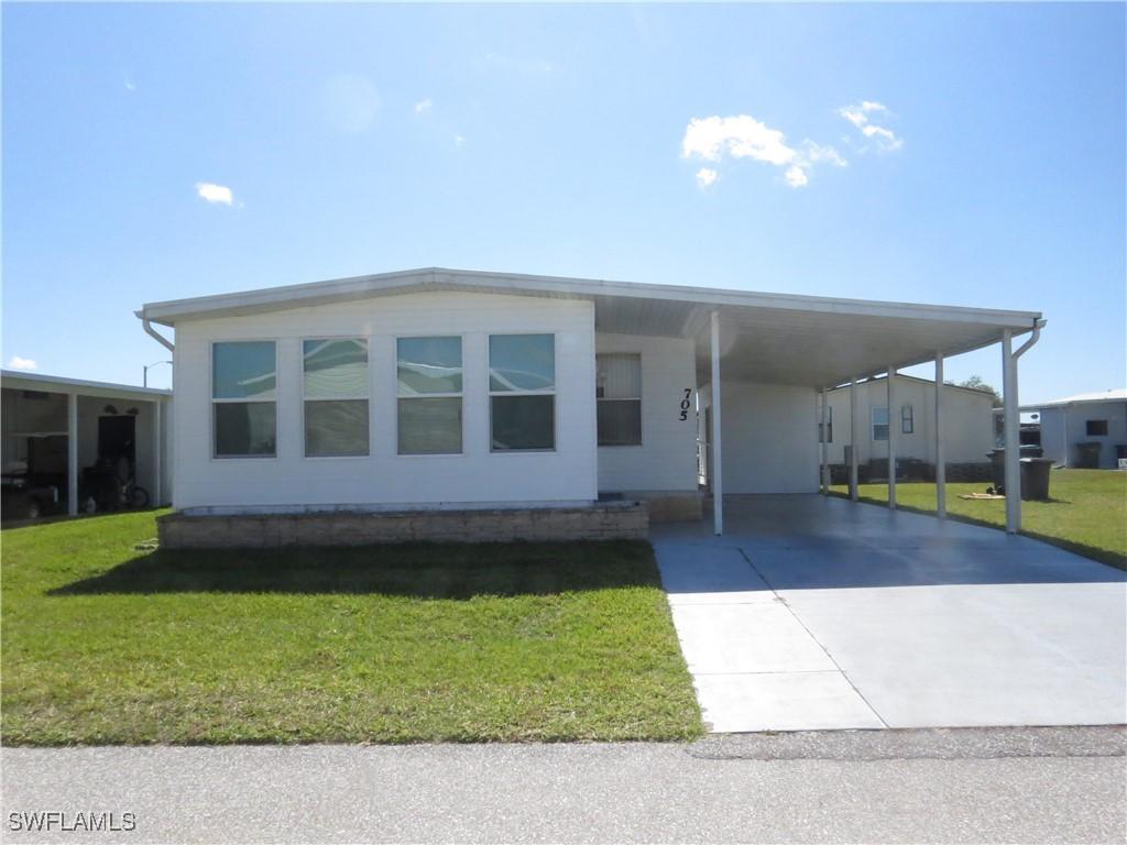 705 Blackburn Blvd., North Port, FL 34287