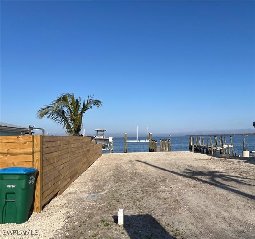 4274 Pine Island Rd., Matlacha, FL 33993