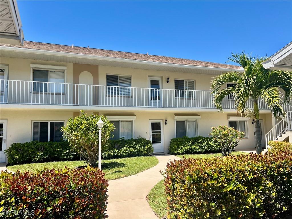 185 Gabriel Cir. #4, Naples, FL 34104