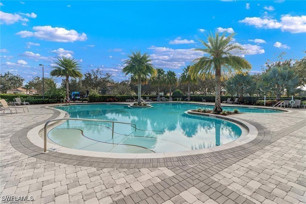 2694 Citrus St., Naples, FL 34120
