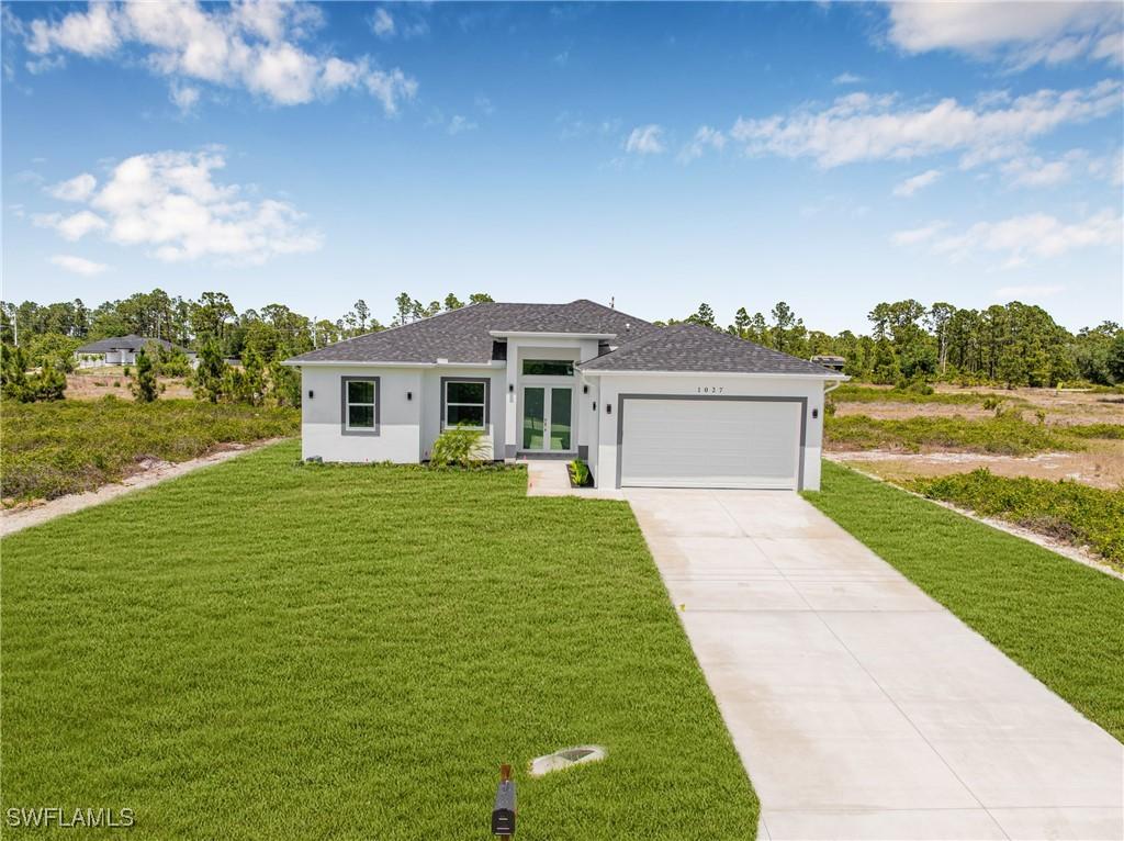 1027 Kirkwood St., Lehigh Acres, FL 33974