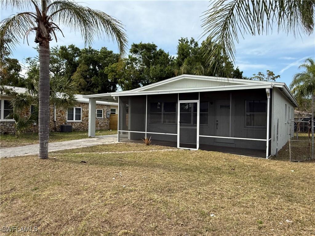 2809 Thomas St., Fort Myers, FL 33916