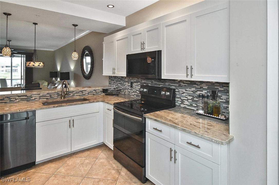 8099 Queen Palm Ln. #213, Fort Myers, FL 33966