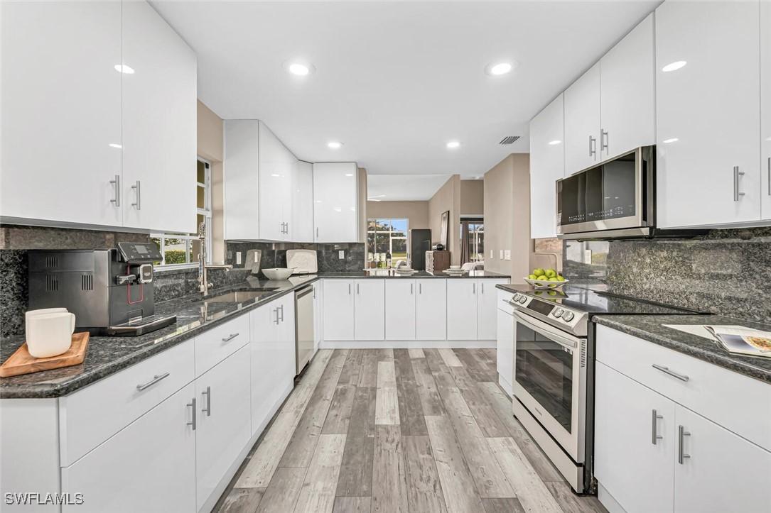 13471 Bridgeford Ave., Bonita Springs, FL 34135