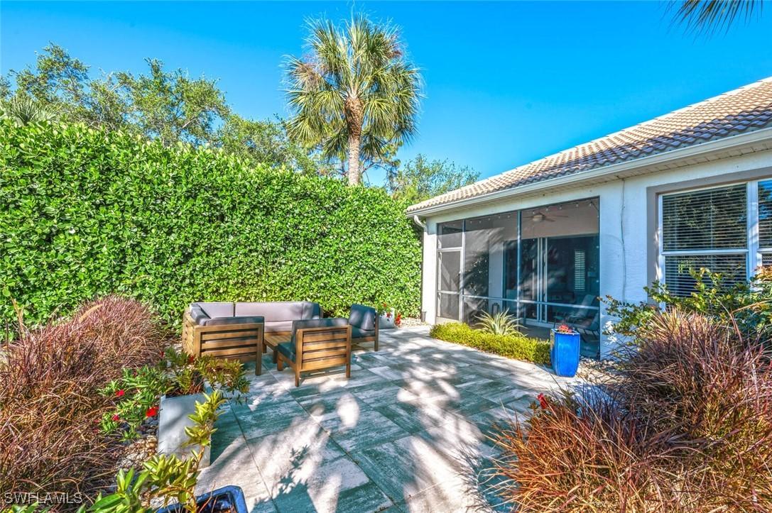 6703 Old Banyan Way, Naples, FL 34109