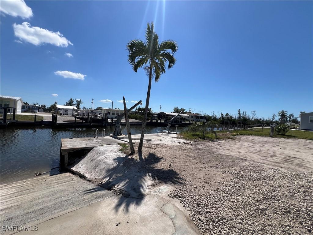 5157 Flamingo Dr., St James City, FL 33956