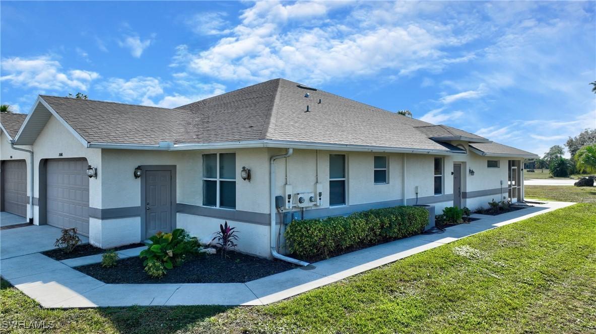 20048 Lake Vista Cir., Lehigh Acres, FL 33936