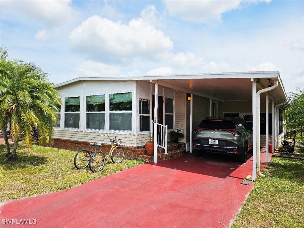 94 Poinsettia Dr., Fort Myers, FL 33905