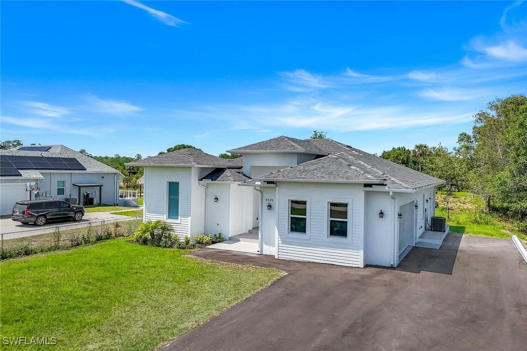 3533 22nd Ave., Naples, FL 34117