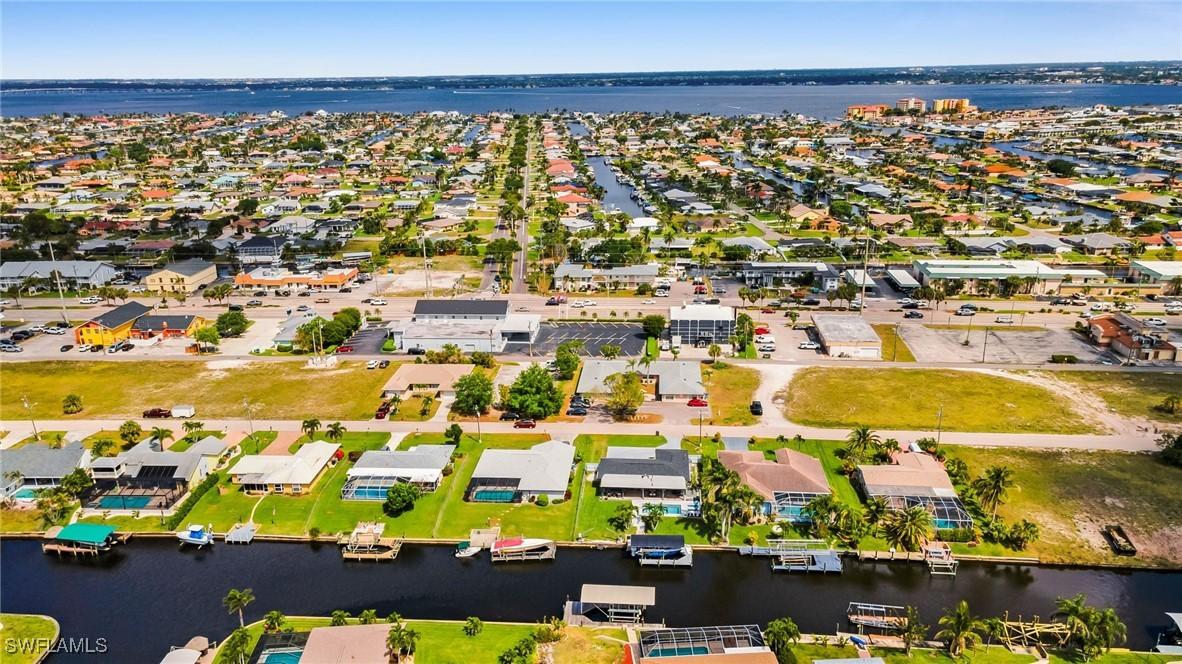 3816 SE 15th Pl., Cape Coral, FL 33904