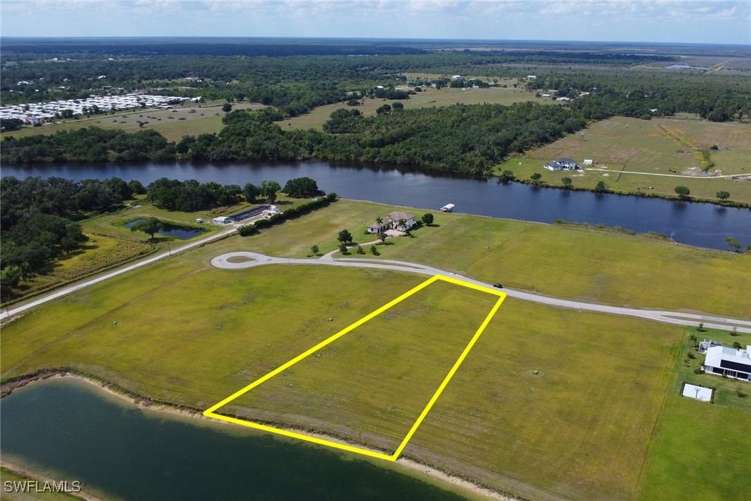 22728 Yellow Button Ln., Alva, FL 33920