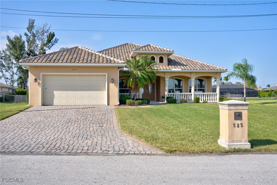 525 SW 8th Ter., Cape Coral, FL 33991