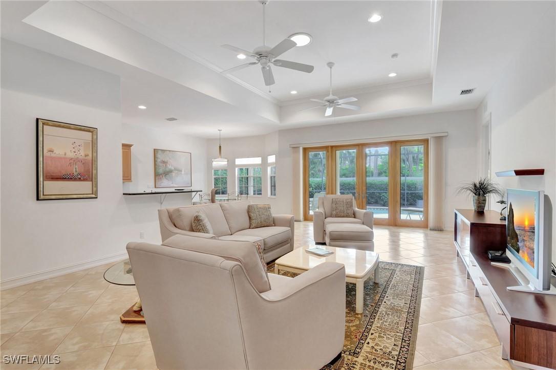 4850 Europa Dr., Naples, FL 34105