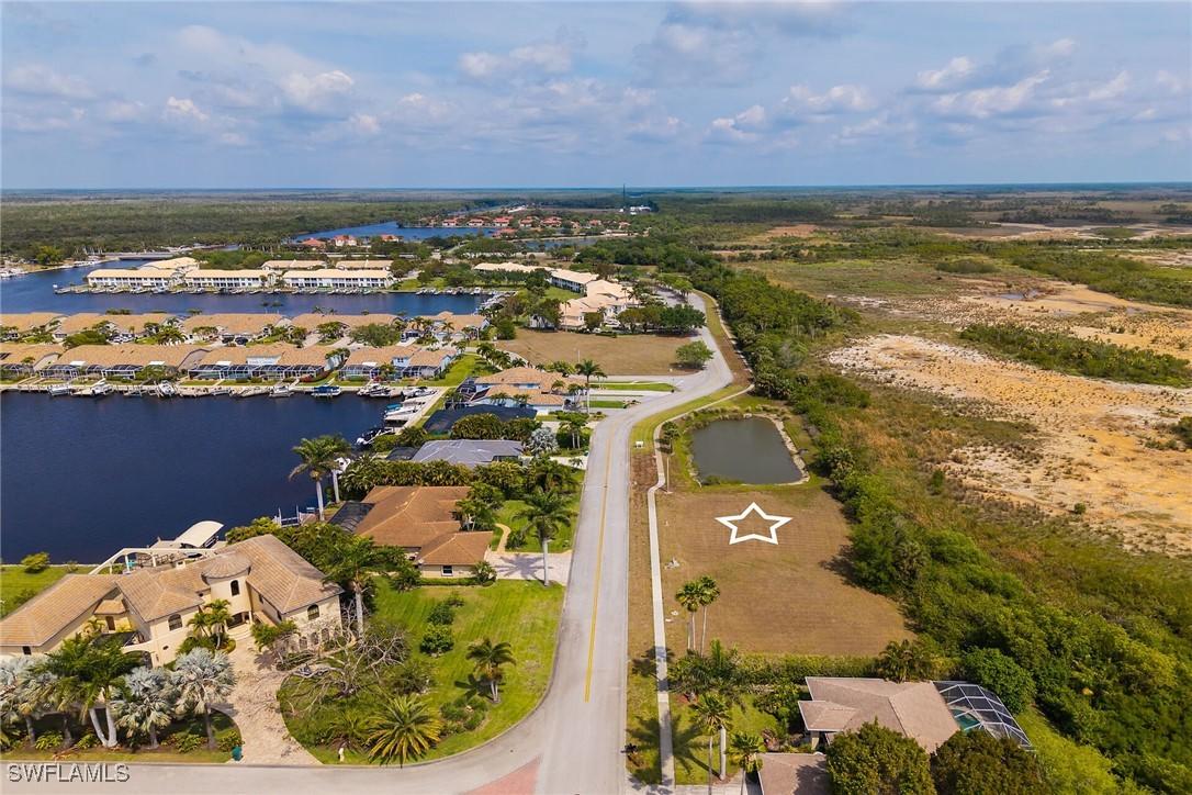 214 Cays Dr., Naples, FL 34114