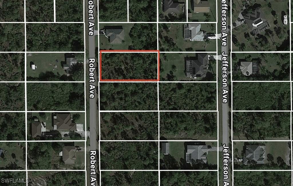 918 Robert Ave., Lehigh Acres, FL 33936