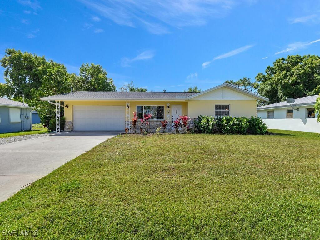 481 Grenier Dr., North Fort Myers, FL 33903