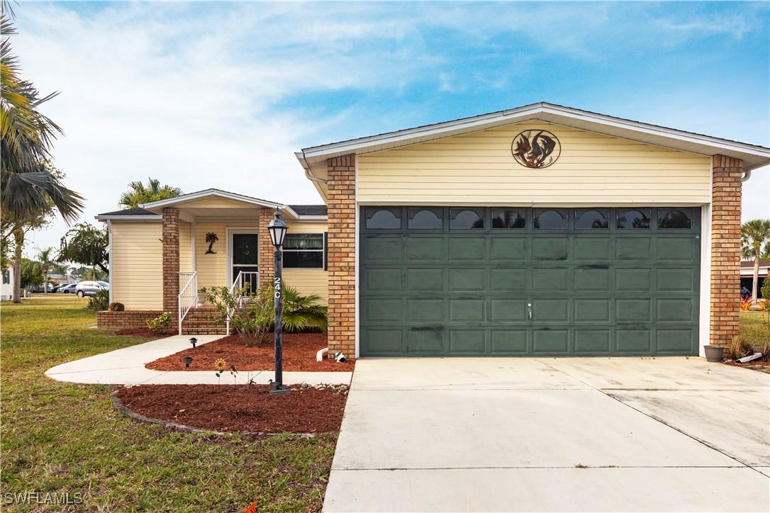 19844 Frenchmans Ct., North Fort Myers, FL 33903