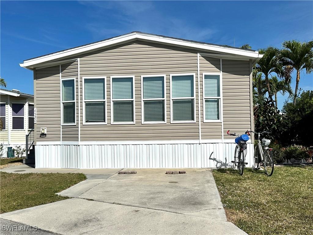 4520 Split Log Ln., Estero, FL 33928