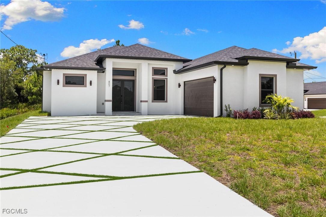 807 Zehra Ave., Lehigh Acres, FL 33971