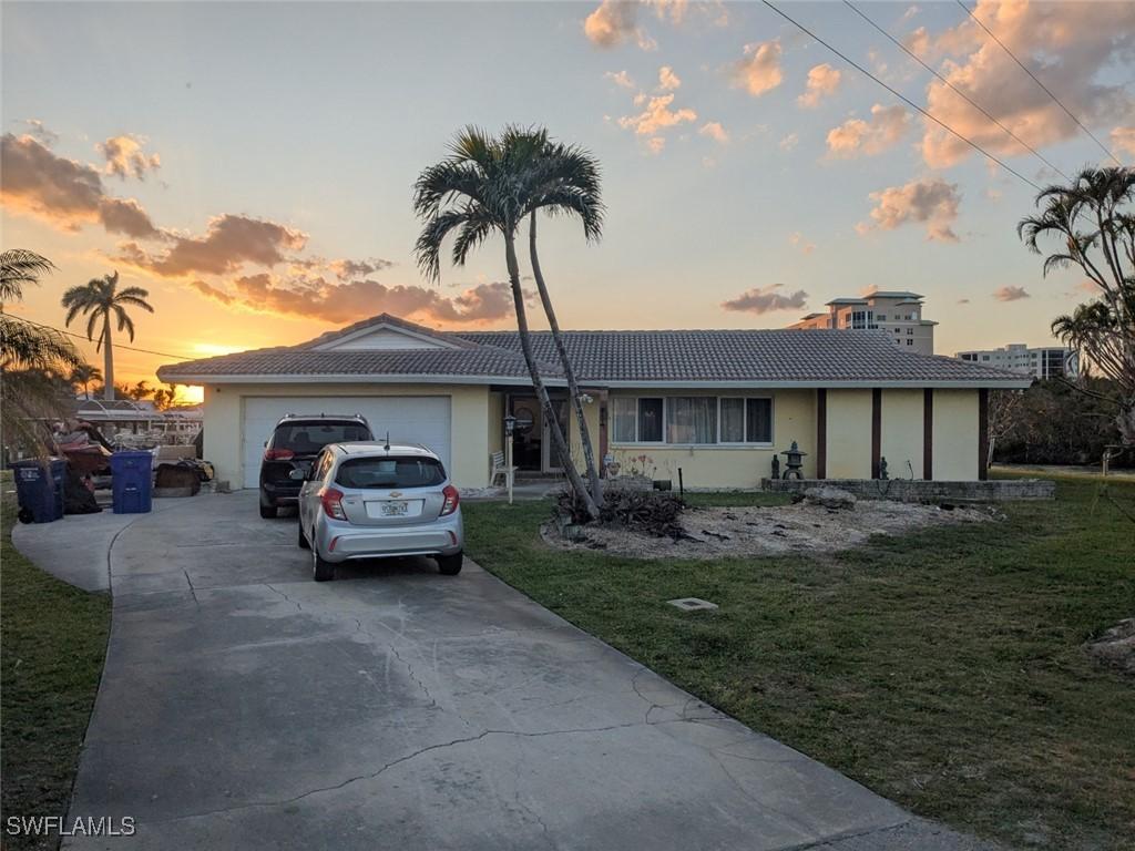 171 Estrellita Dr., Fort Myers Beach, FL 33931