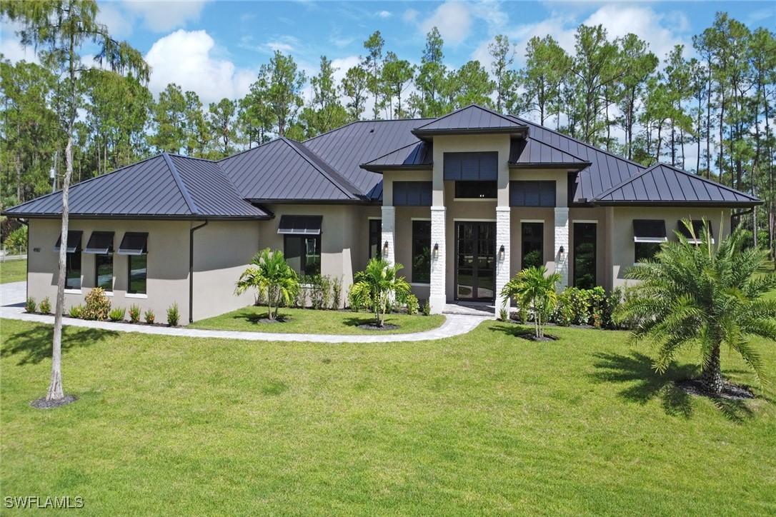 4987 Mahogany Ridge Dr., Naples, FL 34119