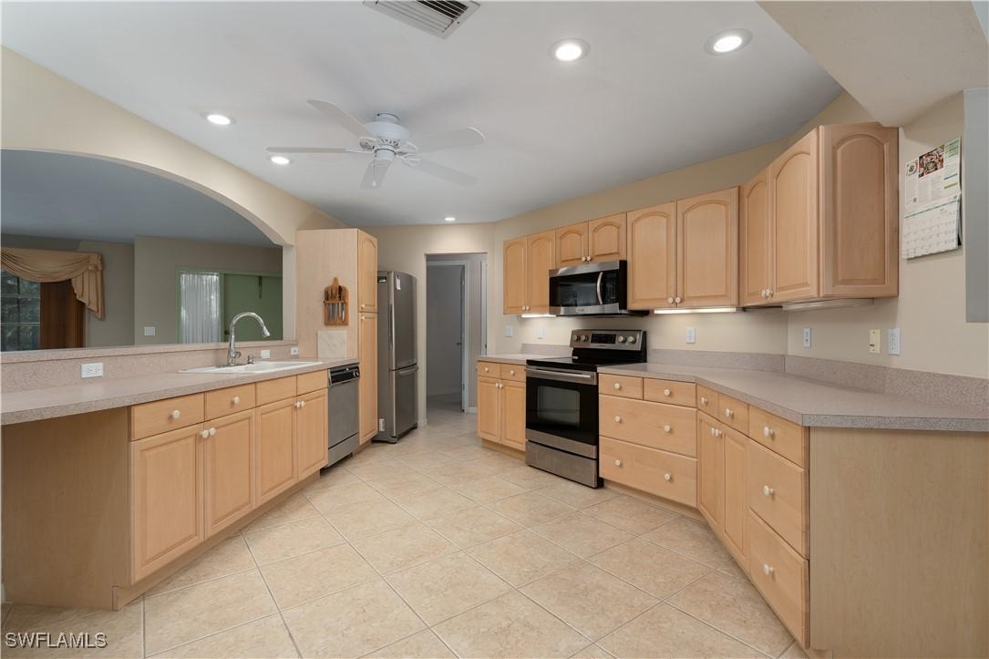 112 Fairway Cir., Naples, FL 34110