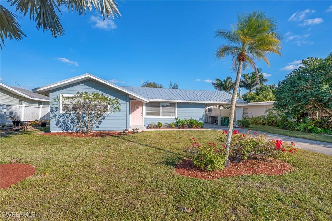 3910 14th St., Naples, FL 34103