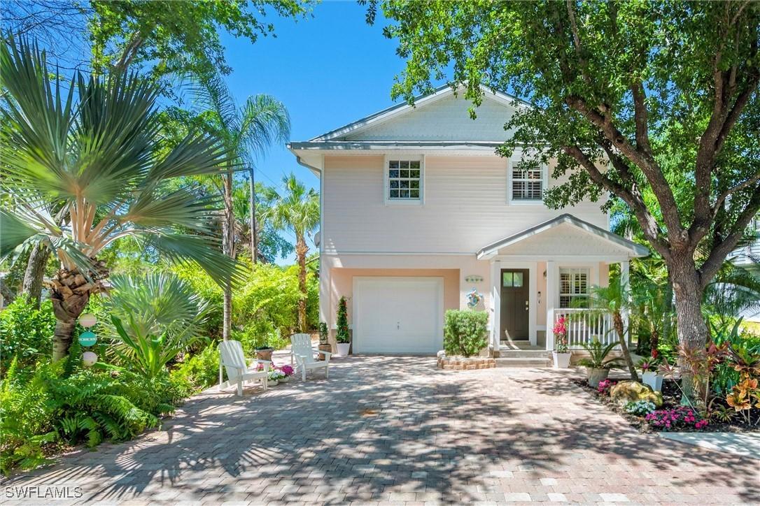 2800 Lakeview Dr. #5, Naples, FL 34112