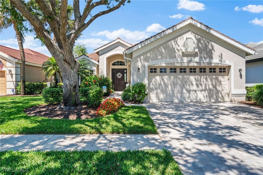 1849 Pondside Ln., Naples, FL 34109