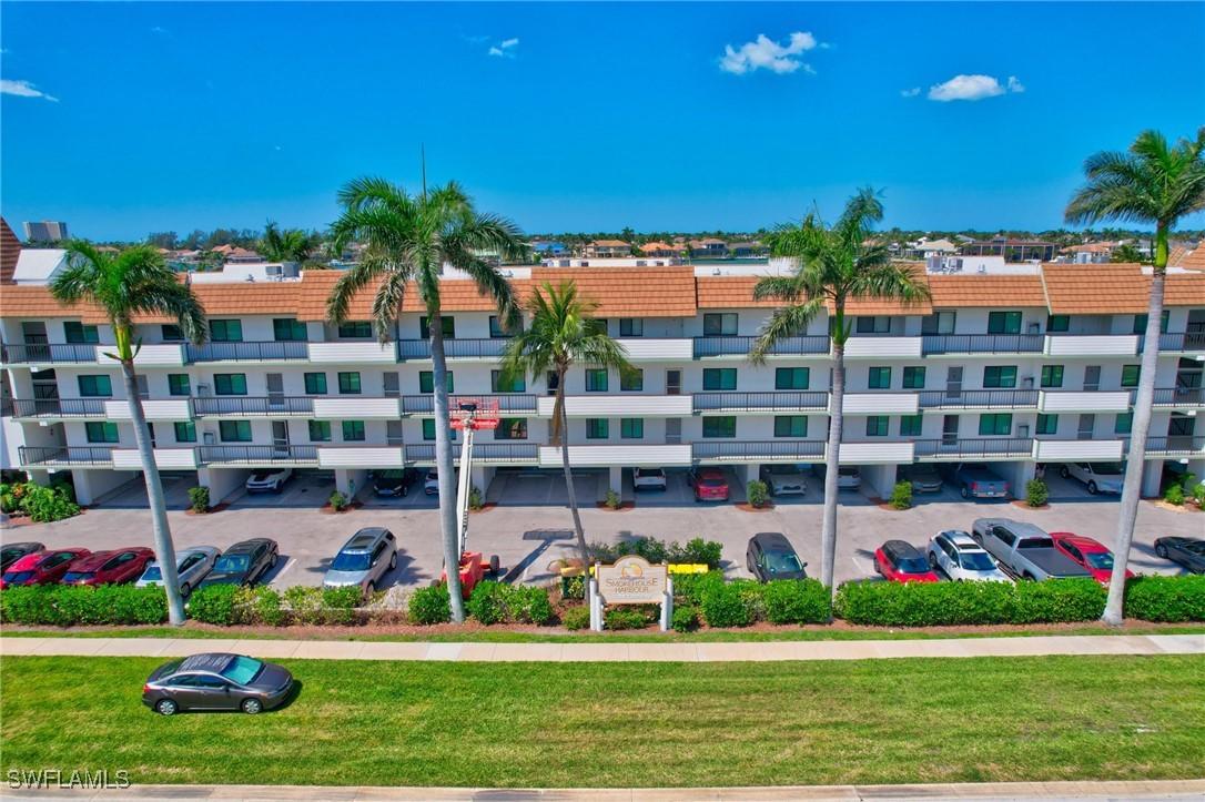 750 W Elkcam Cir. #318, Marco Island, FL 34145