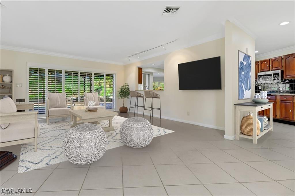 449 Cypress Way Way, Naples, FL 34110