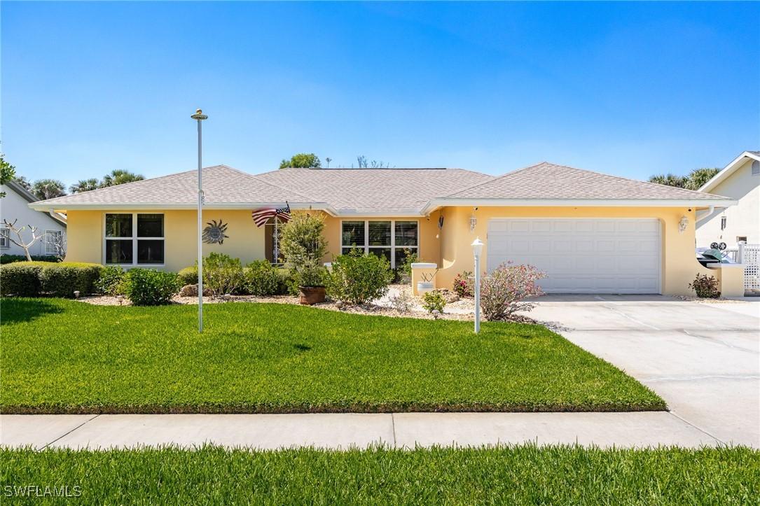 4215 Prestwick Ct., North Fort Myers, FL 33903