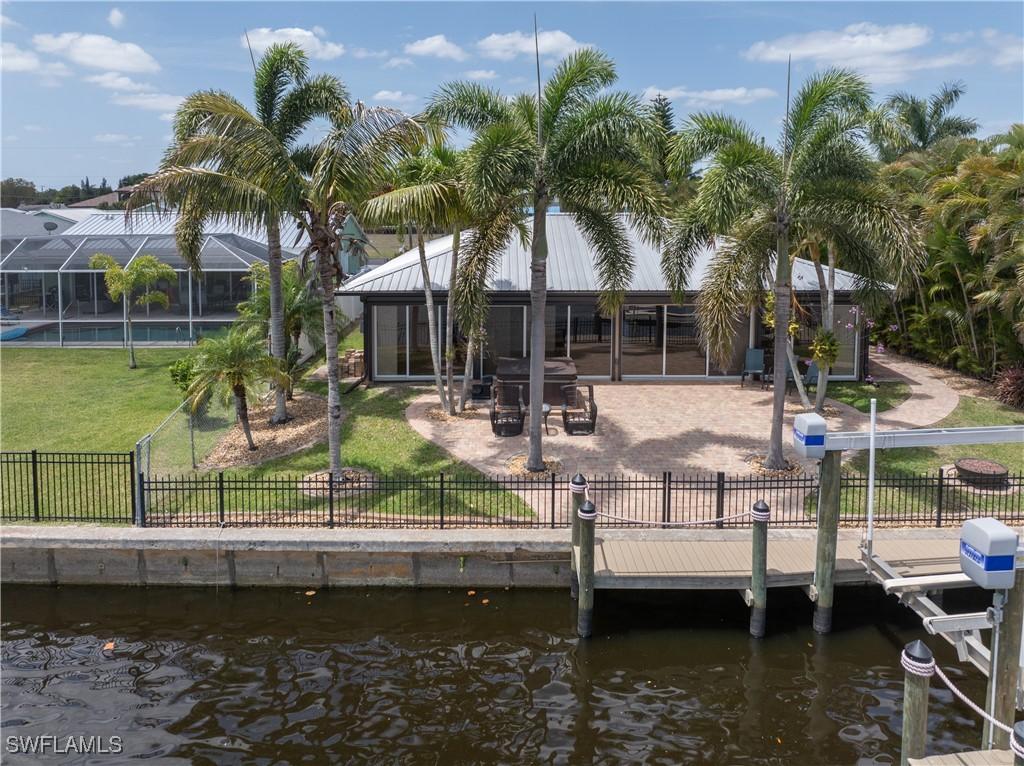 2020 Aruba Ave., Fort Myers, FL 33905