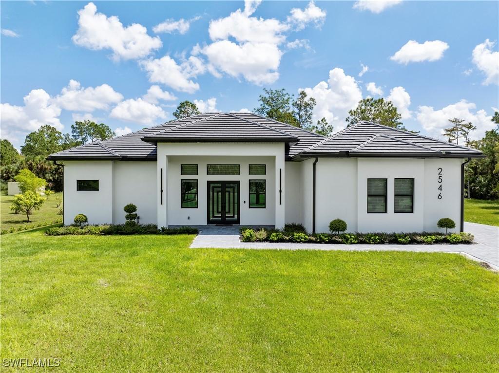 2546 4th St., Naples, FL 34120
