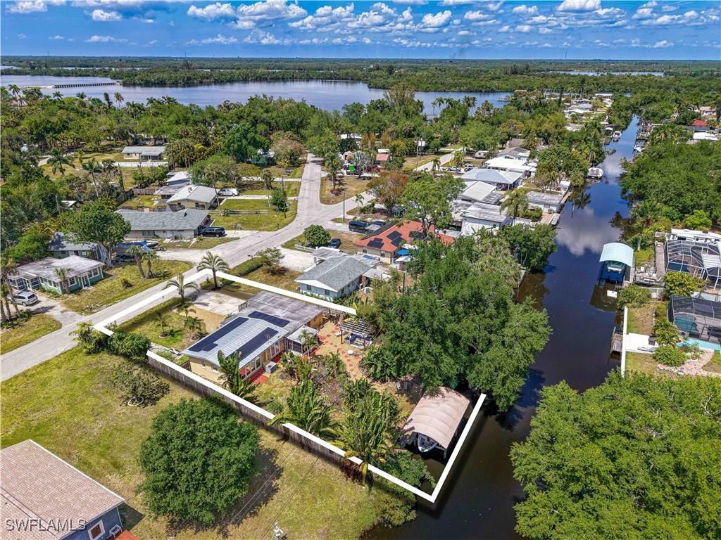 231 Kingston Dr., Fort Myers, FL 33905