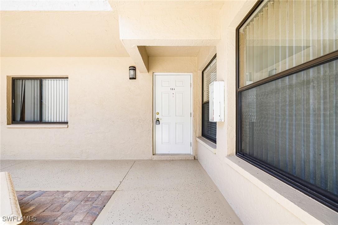 9648 Windsor Gardens Ln. #104, Fort Myers, FL 33919