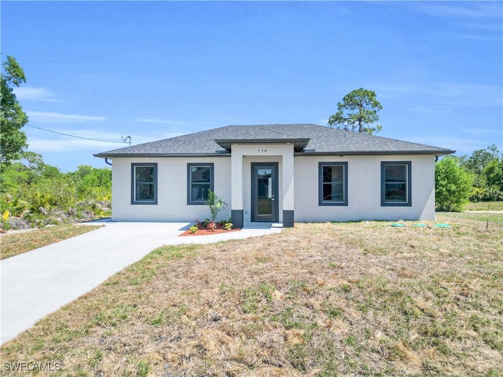 179 Thornton Ave., Lehigh Acres, FL 33974