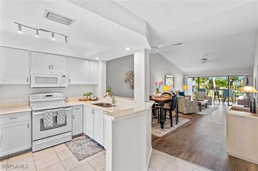 701 Augusta Blvd. #701-7, Naples, FL 34113