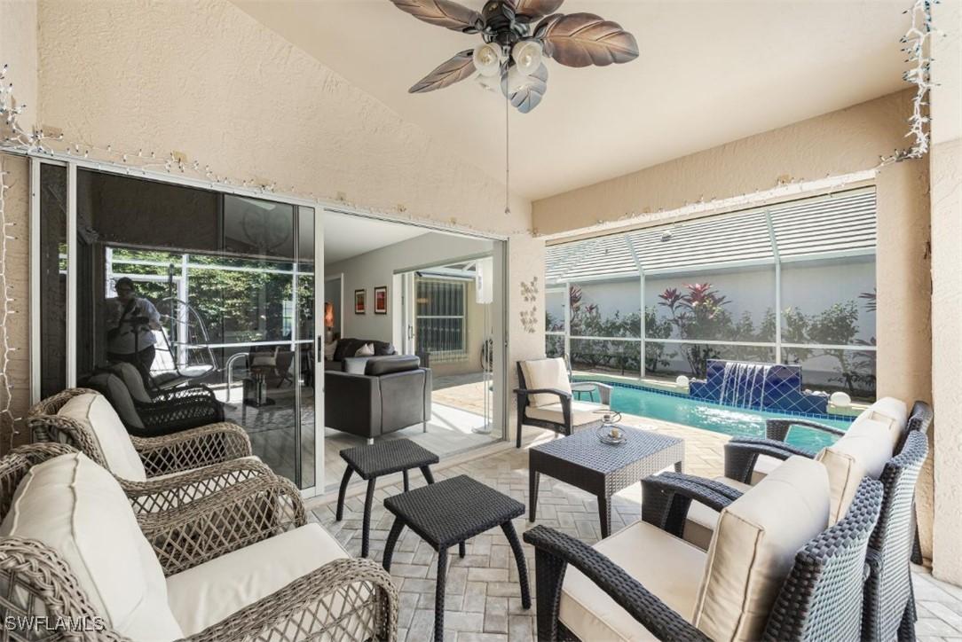 78 Fountain Cir., Naples, FL 34119