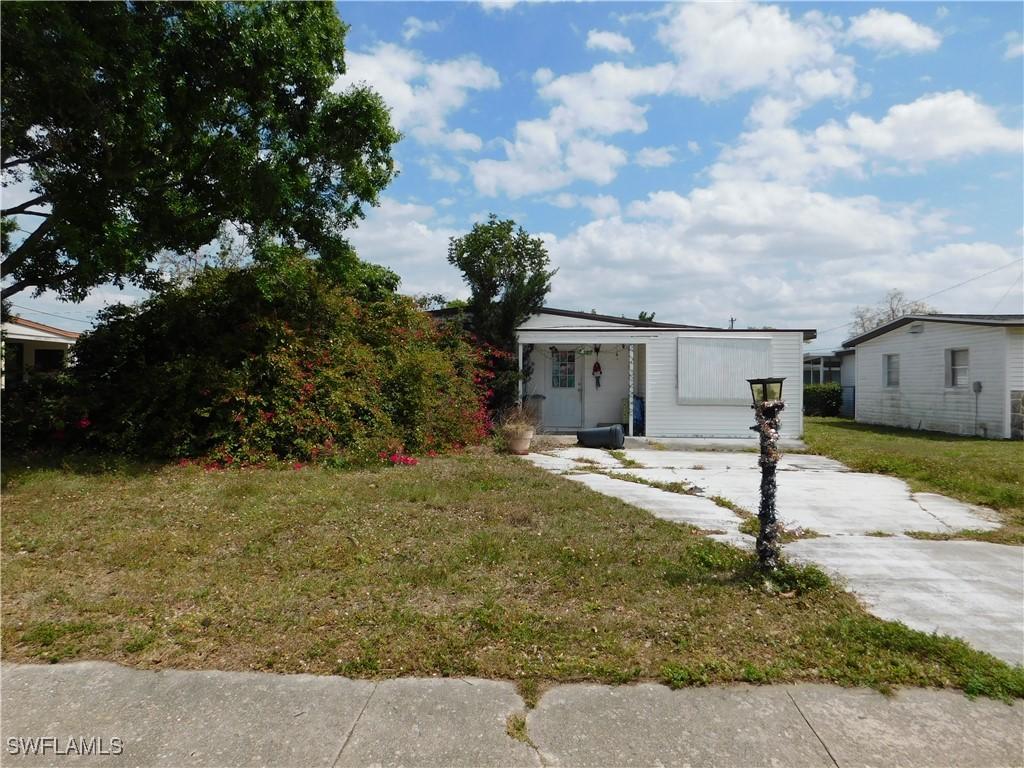 876 Java Plum Ave., North Fort Myers, FL 33903