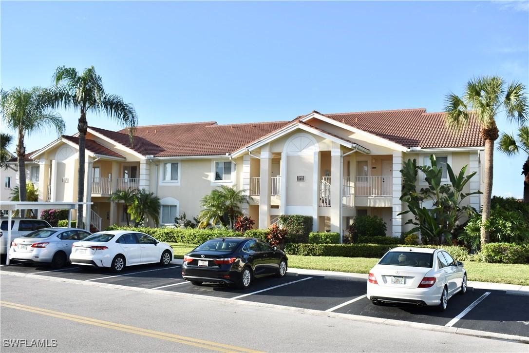 7725 Jewel Ln. #202, Naples, FL 34109