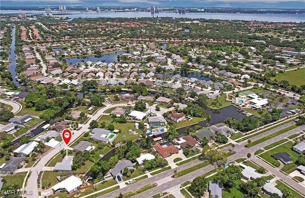 847 Hydrangea Dr., North Fort Myers, FL 33903