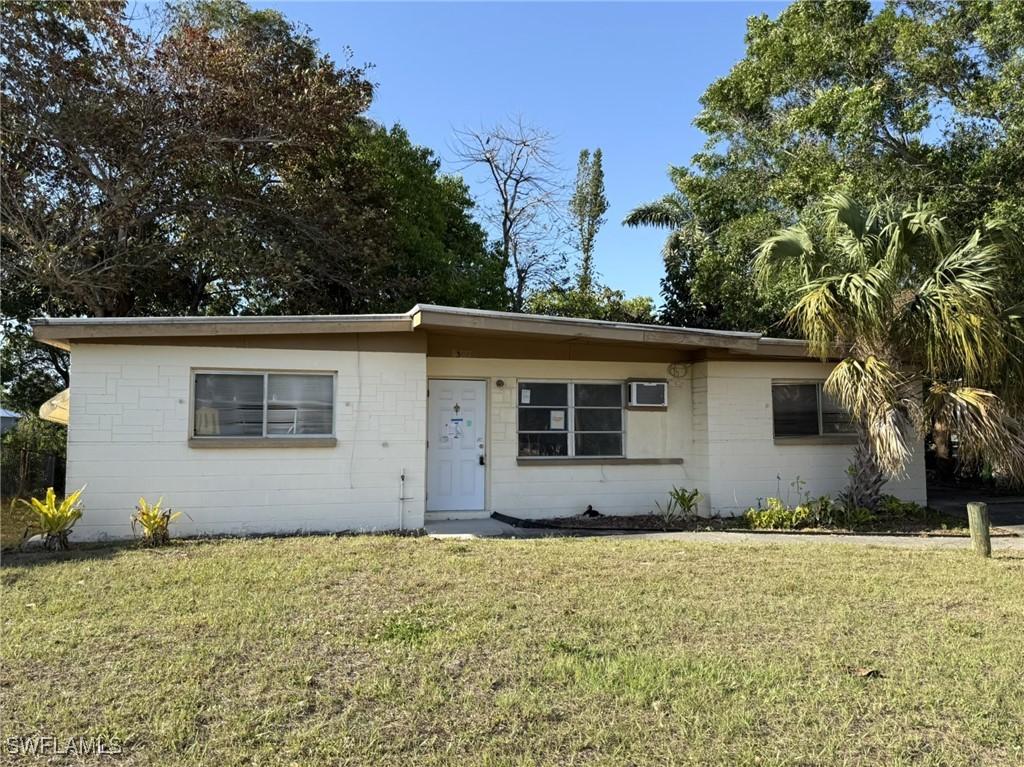 1308 Brookhill Dr., Fort Myers, FL 33916